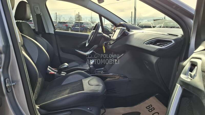 Peugeot 2008 Allure 1/1