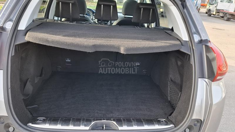 Peugeot 2008 Allure 1/1