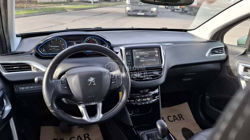 Peugeot 2008 Allure 1/1
