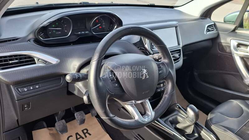 Peugeot 2008 Allure 1/1