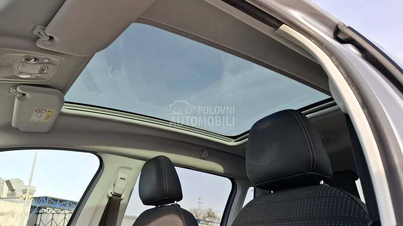 Peugeot 2008 Allure 1/1