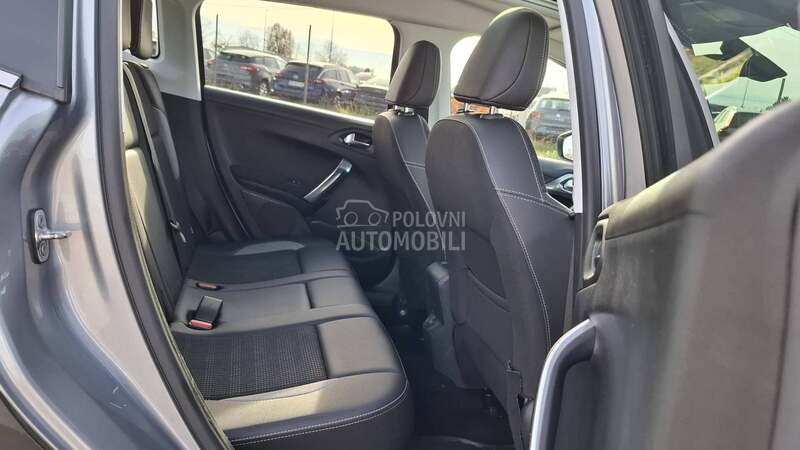 Peugeot 2008 Allure 1/1