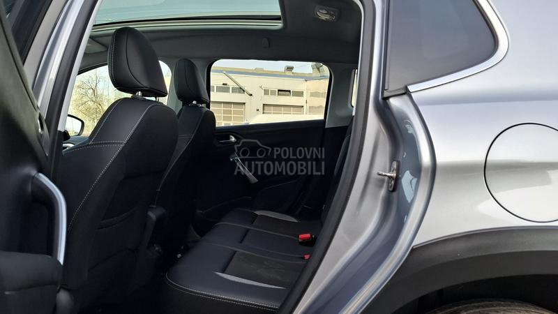 Peugeot 2008 Allure 1/1