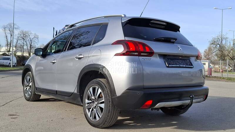 Peugeot 2008 Allure 1/1