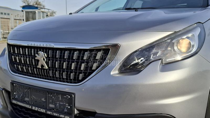 Peugeot 2008 Allure 1/1