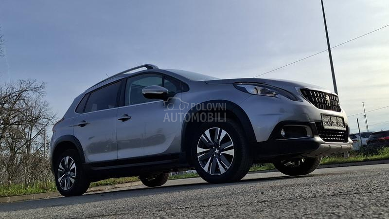 Peugeot 2008 Allure 1/1