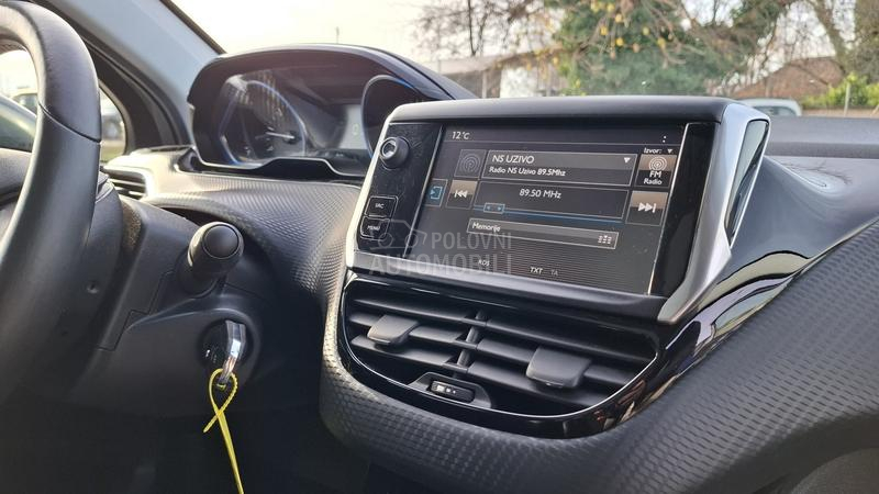 Peugeot 2008 Allure 1/1