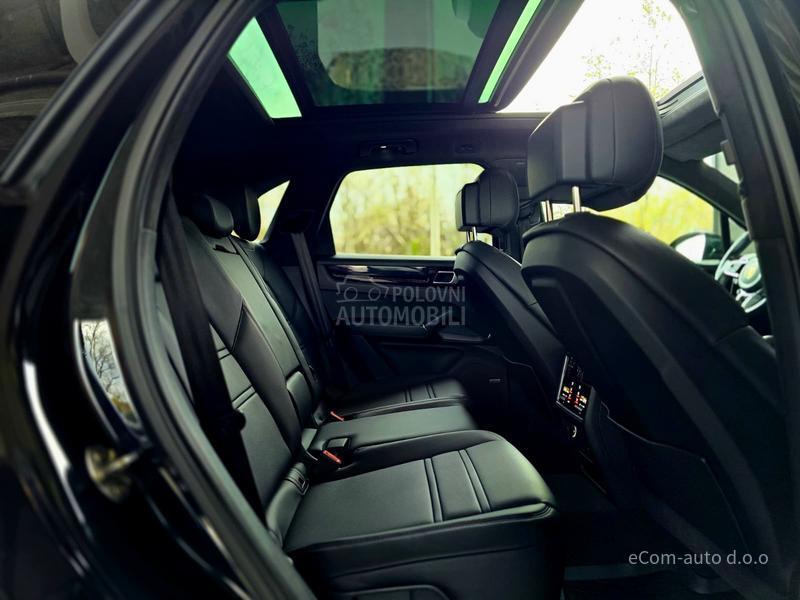 Porsche Cayenne 3.0 PLATINUM A/T