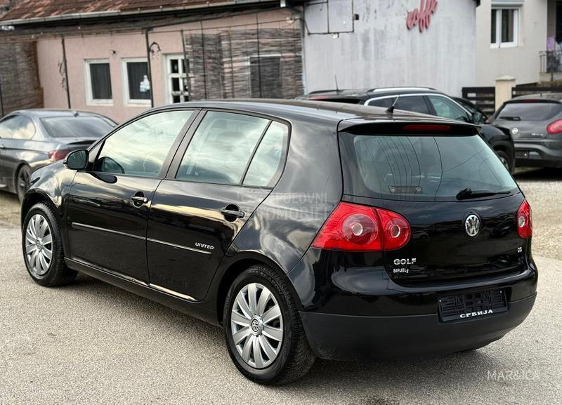 Volkswagen Golf 5 1.6B-TNG BAS D0BAR