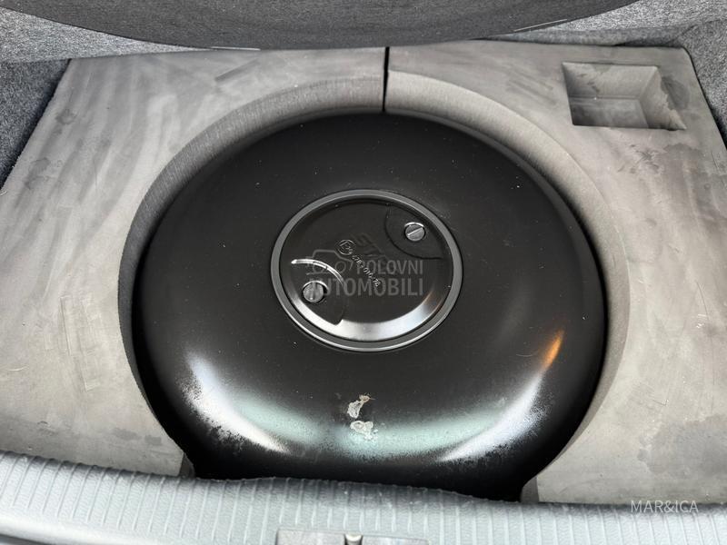 Volkswagen Golf 5 1.6B-TNG BAS D0BAR