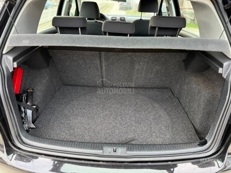 Volkswagen Golf 5 1.6B-TNG BAS D0BAR