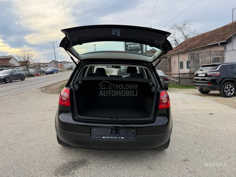 Volkswagen Golf 5 1.6B-TNG BAS D0BAR