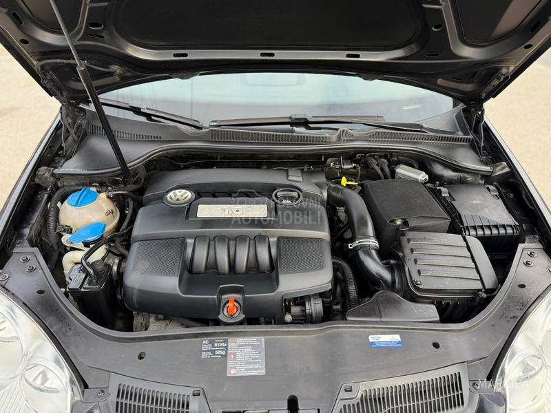 Volkswagen Golf 5 1.6B-TNG BAS D0BAR