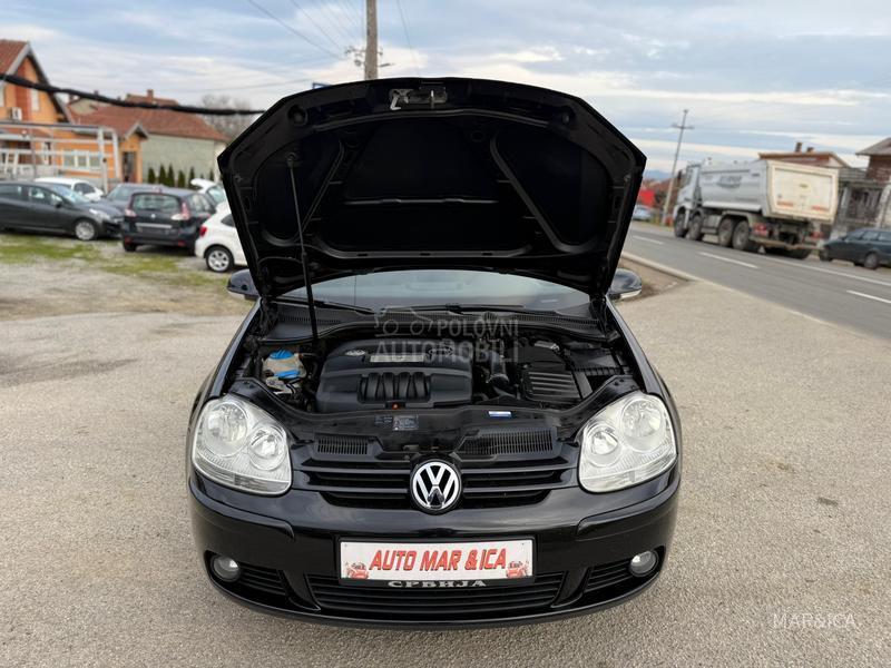 Volkswagen Golf 5 1.6B-TNG BAS D0BAR