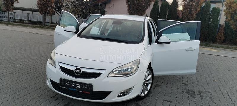 Opel Astra J navl, koza