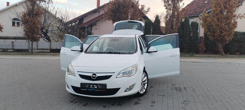 Opel Astra J navl, koza