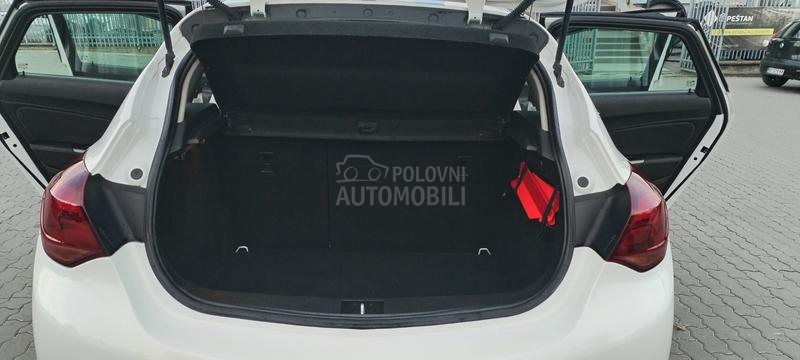 Opel Astra J navl, koza