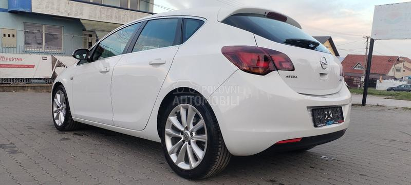 Opel Astra J navl, koza