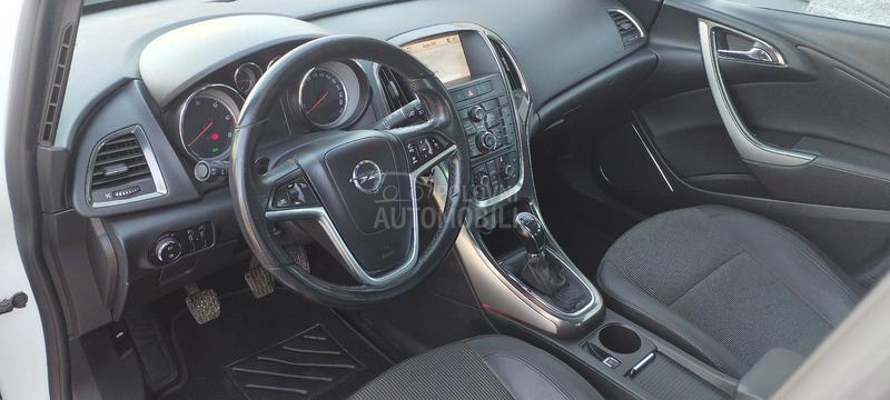 Opel Astra J navl, koza