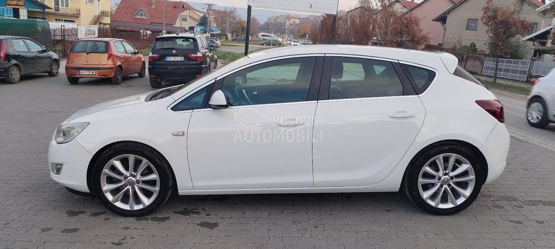 Opel Astra J navl, koza