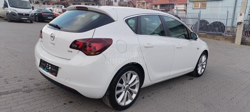 Opel Astra J navl, koza