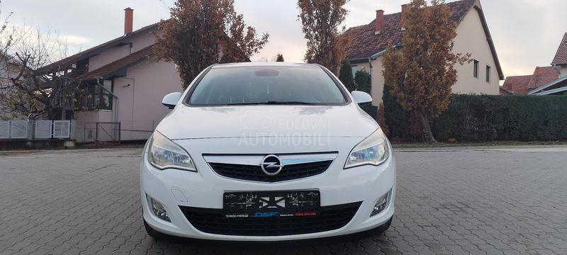 Opel Astra J navl, koza