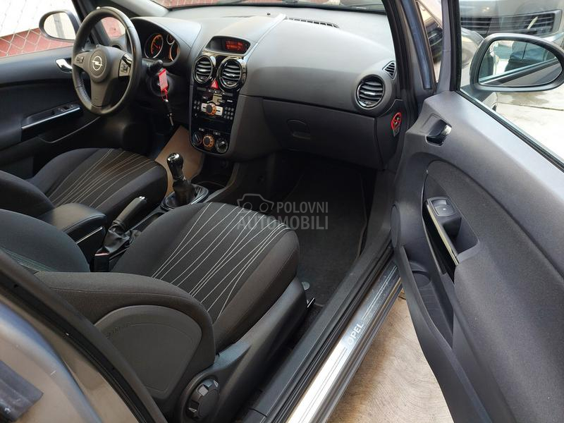 Opel Corsa D 1.3CDTI/ 111 EDITION