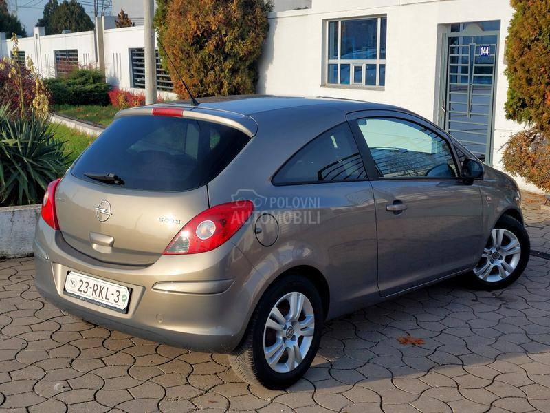 Opel Corsa D 1.3CDTI/ 111 EDITION