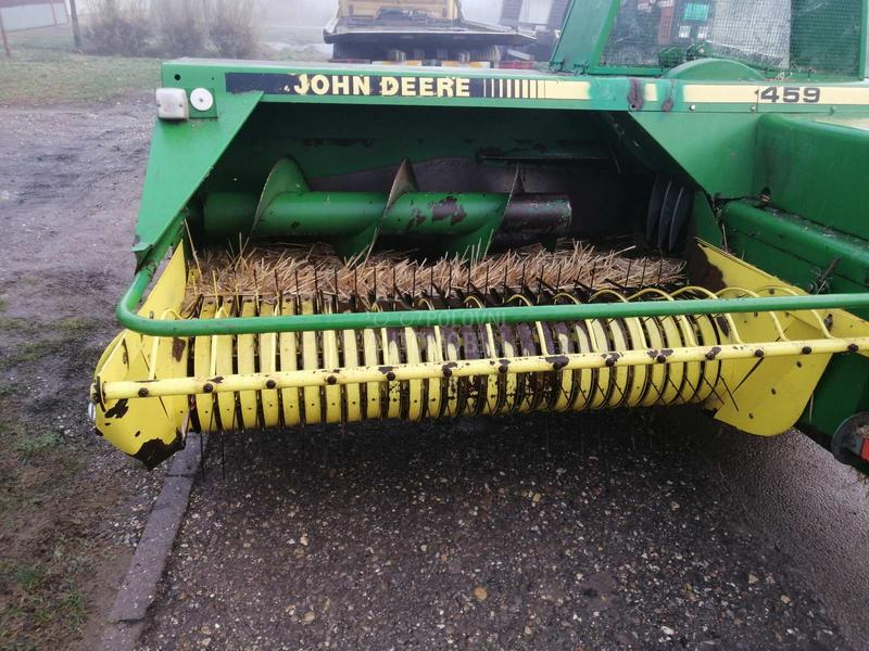 John Deere 495