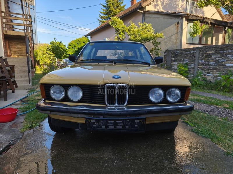 BMW 316 E21