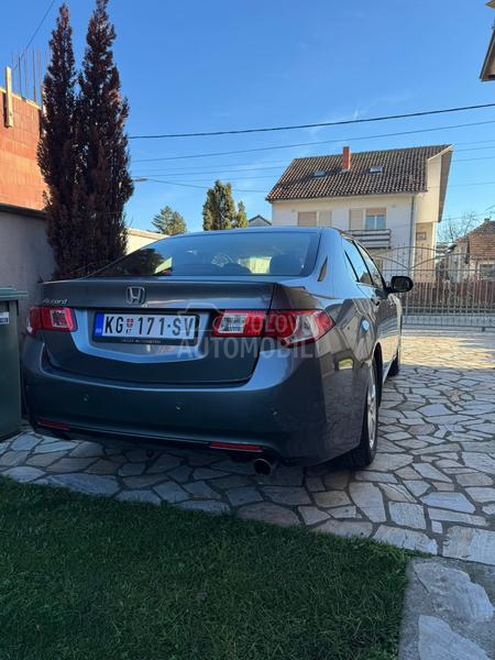 Honda Accord 2.0 i-vtec rezerv.