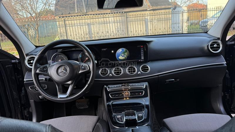 Mercedes Benz E 220 AVANGARD