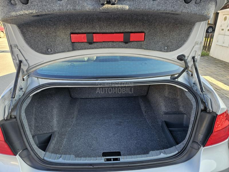 BMW 325 325i na/vi,auto,mat