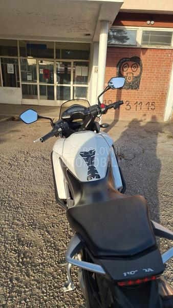 Honda VFR800 X Crossrunner