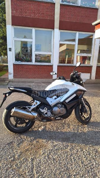 Honda VFR800 X Crossrunner