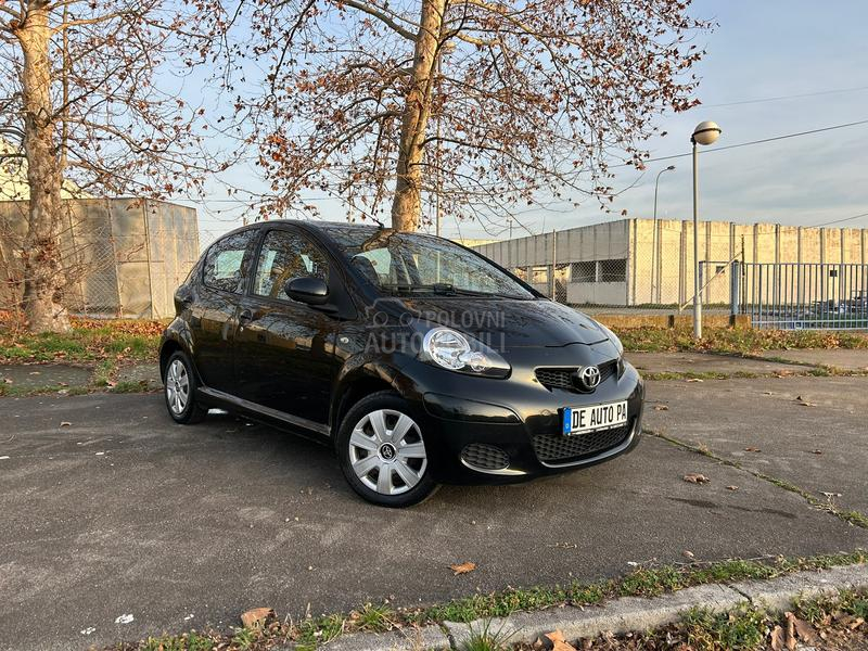 Toyota Aygo 1.0 12v NA VI