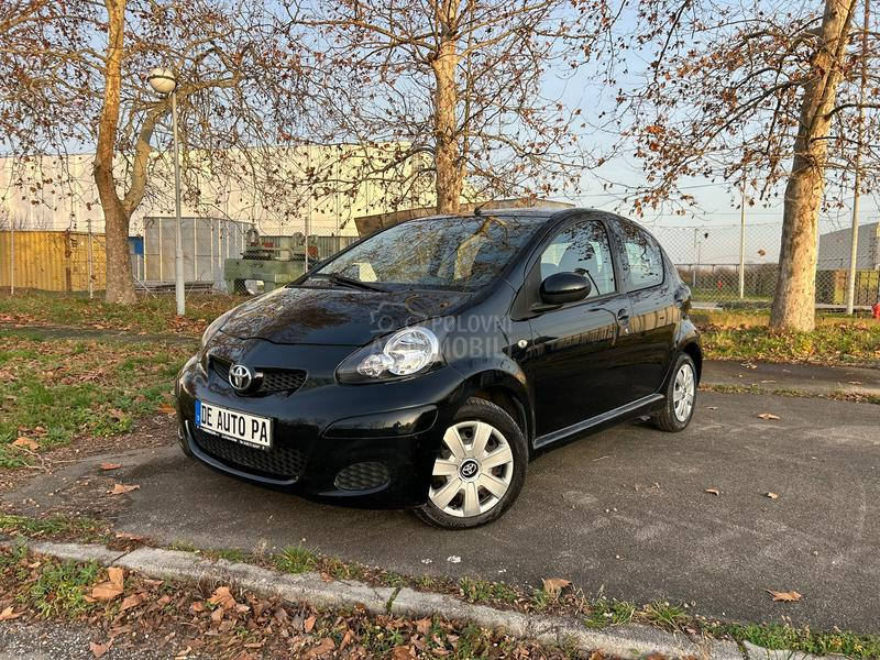 Toyota Aygo 1.0 12v NA VI