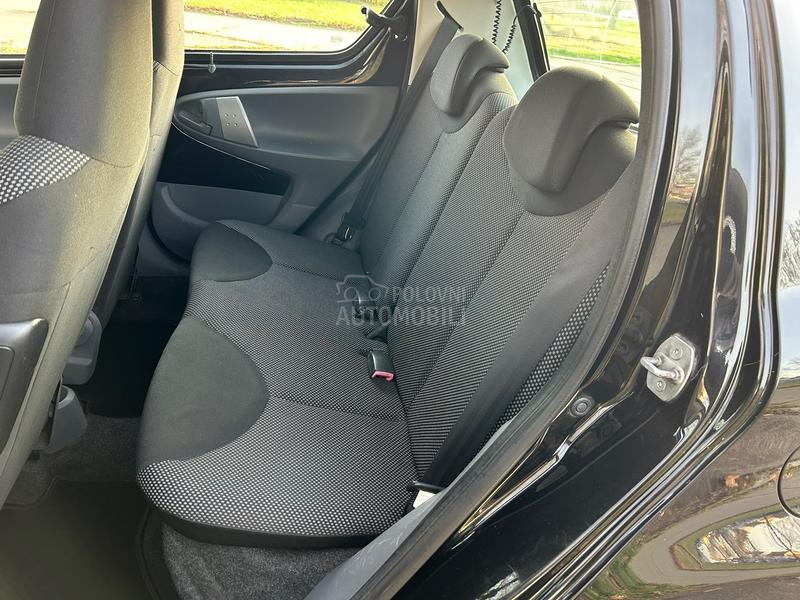 Toyota Aygo 1.0 12v NA VI