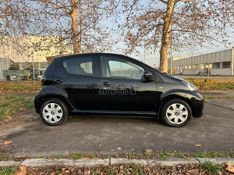 Toyota Aygo 1.0 12v NA VI