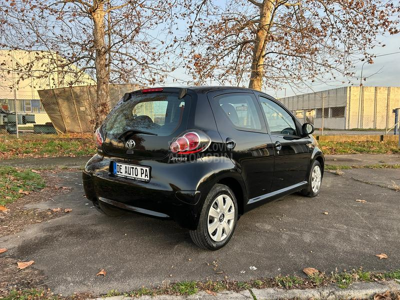Toyota Aygo 1.0 12v NA VI