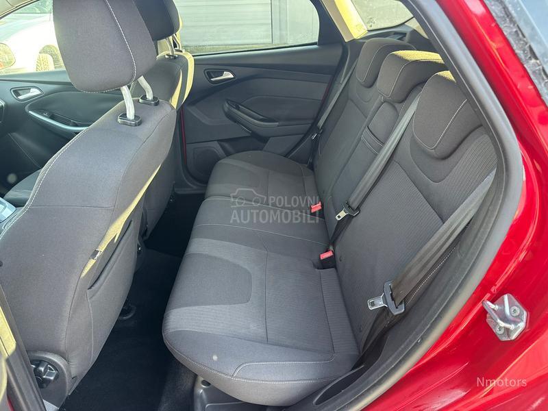 Ford Focus 1.6i TITANIUM NAV