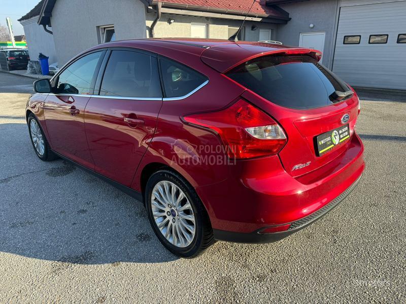 Ford Focus 1.6i TITANIUM NAV