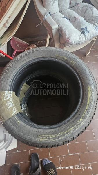 Dunlop 225/55 R17 Zimska