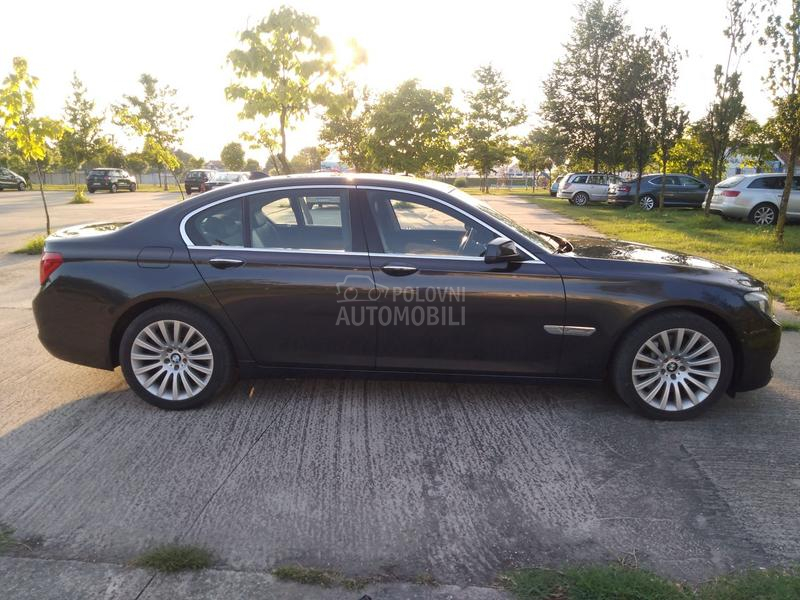 BMW 750 X-DRIVE