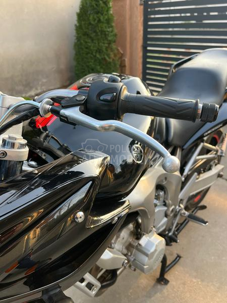 Yamaha fz 600 s2