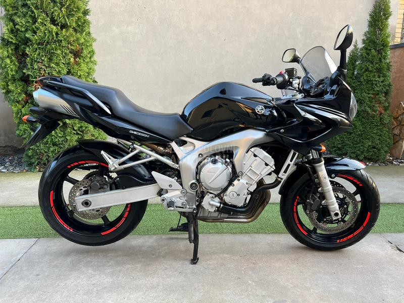 Yamaha fz 600 s2