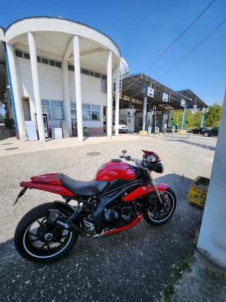 Triumph Speed Triple 1050