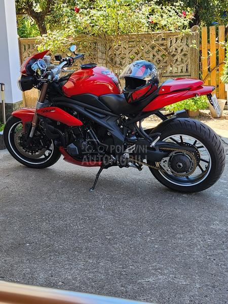 Triumph Speed Triple 1050