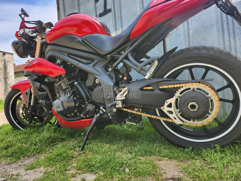 Triumph Speed Triple 1050