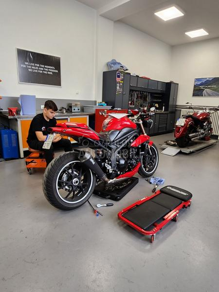 Triumph Speed Triple 1050